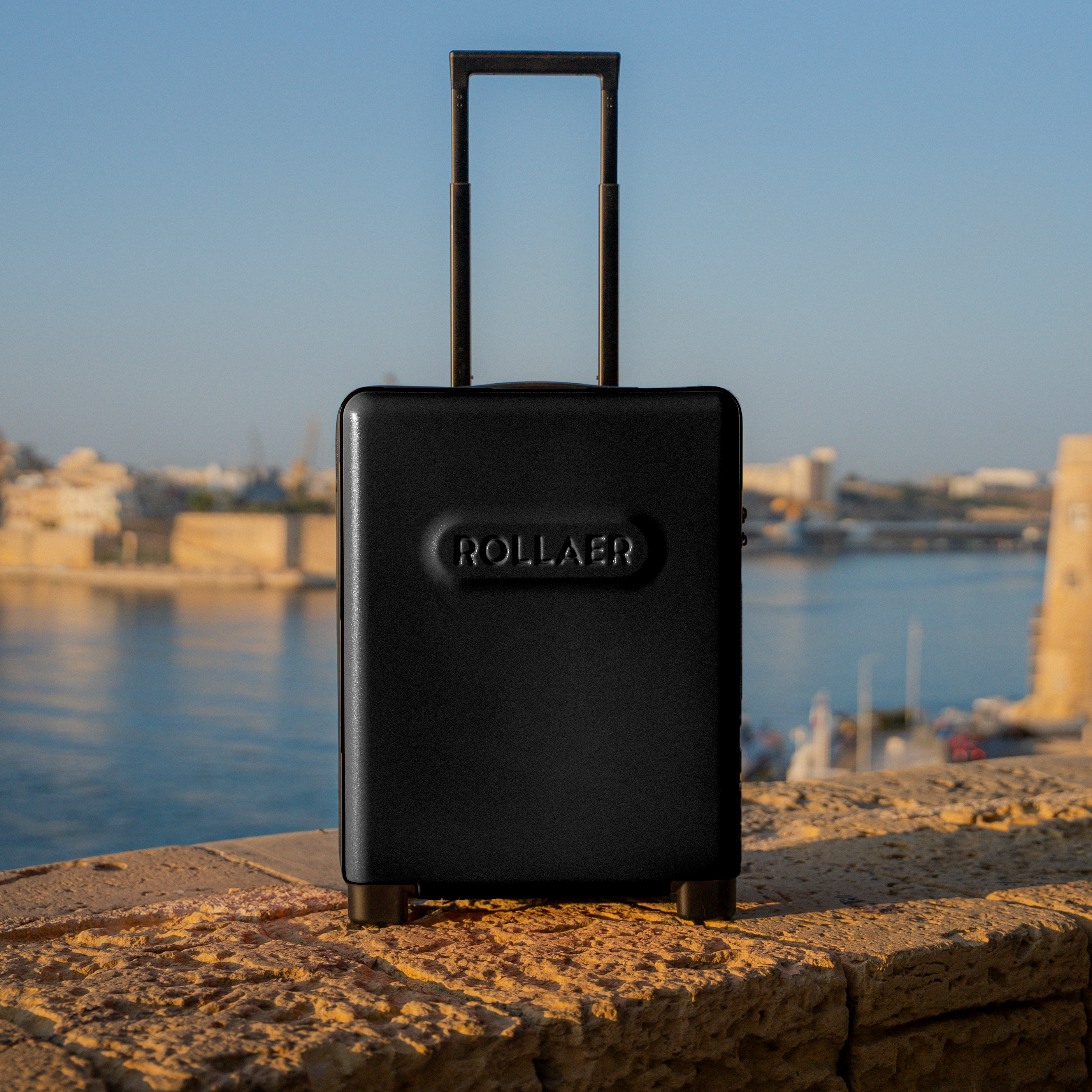 Cabin Suitcase Black