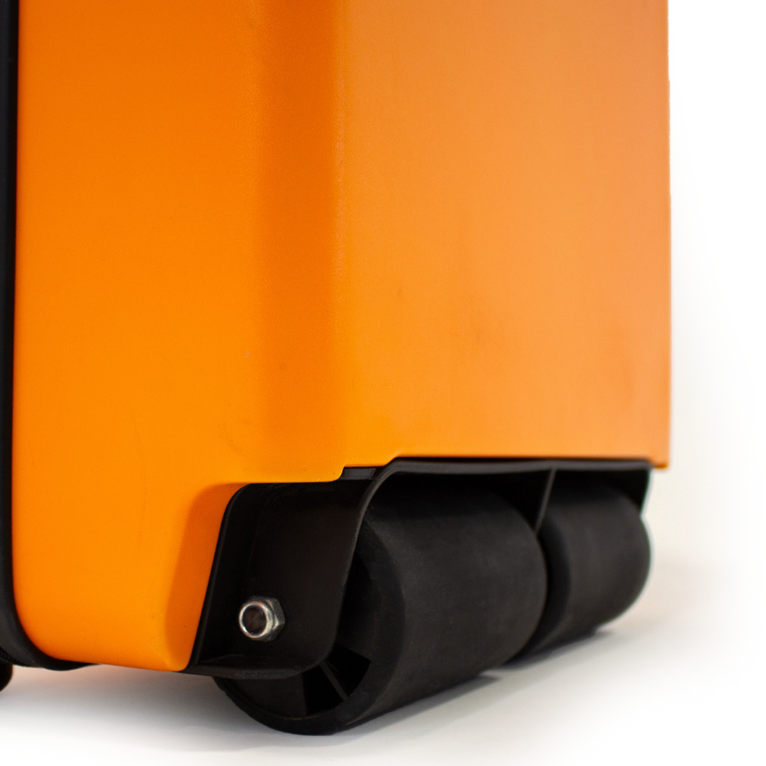 Cabin Suitcase Orange